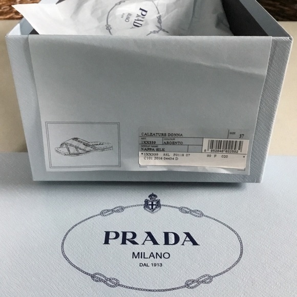 PRADA - Picture 15 of 15